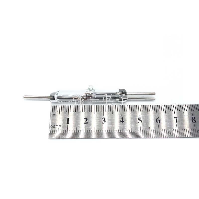干簧管 8x50mm 三脚常闭 白管银脚磁控开关 规格书 1